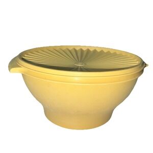 Vintage 1980s Harvest‎ Gold Yellow Large Tupperware With Lid 880-5 Salad Bowl